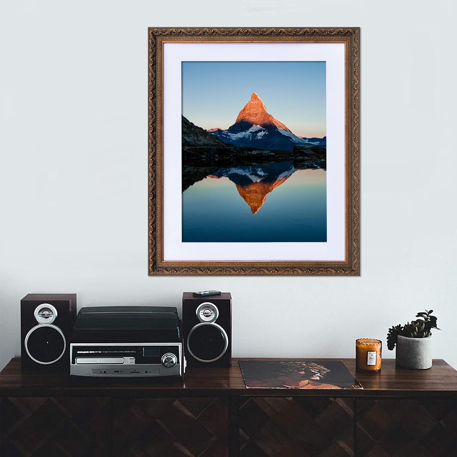 EKMAX 20X24 Inch Antique Gold Picture Frame Matted to Display a 16 x 20 Inch Photo or Painting